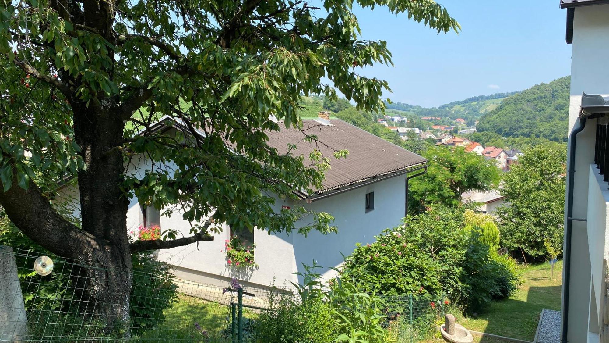 Semper Liberi Appartement Maribor Buitenkant foto
